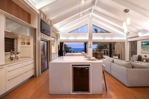 Coolum OCEAN VIEWS, Oasis Pool, Cinema & Games Room - Timeshare Accommodation 3