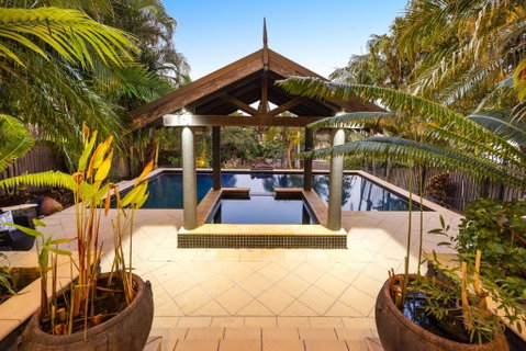 Coolum OCEAN VIEWS, Oasis Pool, Cinema & Games Room - Timeshare Accommodation 1