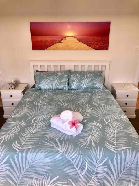 DELUXE Escape! Central, NEW & Spacious 3 Bed - Timeshare Accommodation 1
