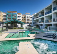 2BR Coolum Beach Escape  Courtyard Pool Spa Tennis - Timeshare Accommodation