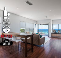 2BR Coolum Beachfront  180 Views  Wine Netflix - Timeshare Accommodation
