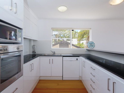 3 'The Clippers' 131 Soldiers Point Road - Fabulous Waterfront Unit - Timeshare Accommodation 1