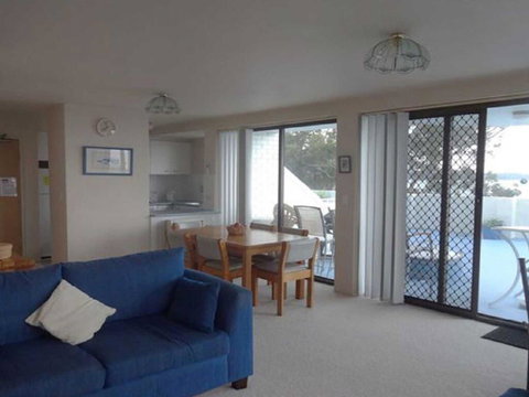 4 'The Point' 5-7 Mitchell Street- Stunnning Water Views With Air Conditioning - Timeshare Accommodation 2