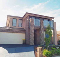 4 Bed 2 And A Half Bath Luxury Villa in Point Cook