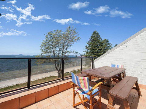 5 'Casuarina's ' 33 Soldiers Point Road - Superb Waterfront Unit - Timeshare Accommodation 0