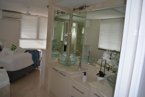 5,  Apartment On The Esplanade - Timeshare Accommodation 3