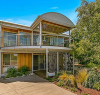 A Wave From it All - Timeshare Accommodation