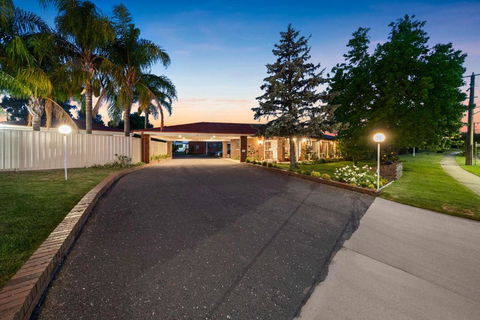 Econo Lodge Border Gateway Wodonga - Timeshare Accommodation 4