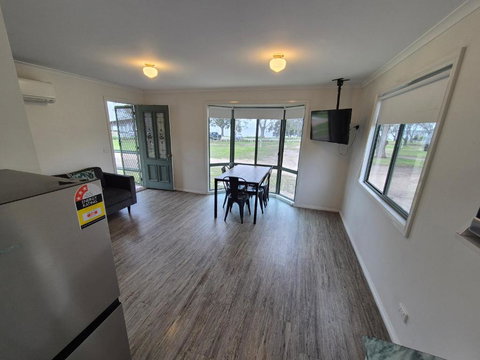 Eagle Point Caravan Park - Timeshare Accommodation 4