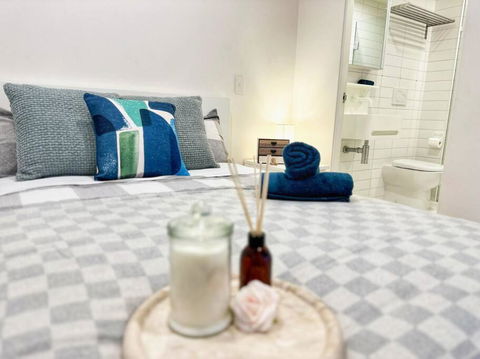ES2410-2Bed 2Bath Vision Apt With Balcony, Pool & Gym - Timeshare Accommodation 0