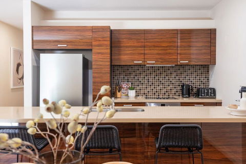 Esplanade Escape To The Brighton Beach Boxes - Timeshare Accommodation 2