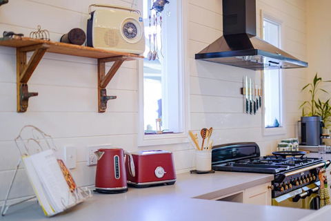 Entire Boutique Home - The Rustic Cottage - Canungra - Timeshare Accommodation 4