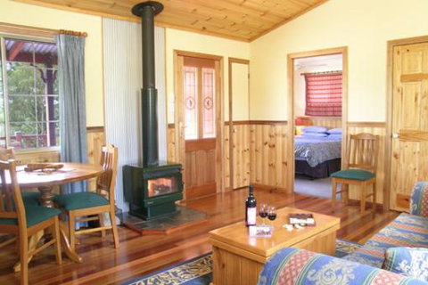 Fergies Hill Spa Cottage @ Granite Ridge Wines - Timeshare Accommodation 3