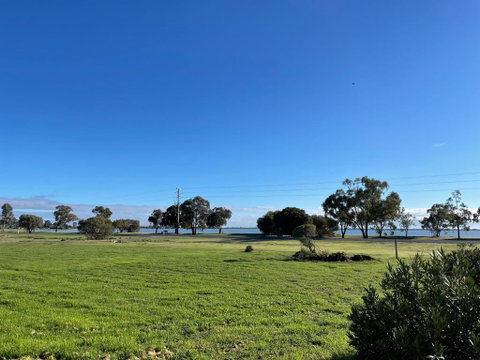 Happy Wanderer Motel Lake Boga ON THE LAKE WITH LAKE VIEWS - Timeshare Accommodation 2