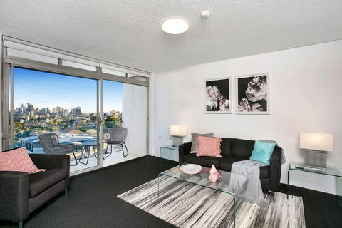 HARIS - Modern 2BR Apartment With Views - Timeshare Accommodation 0