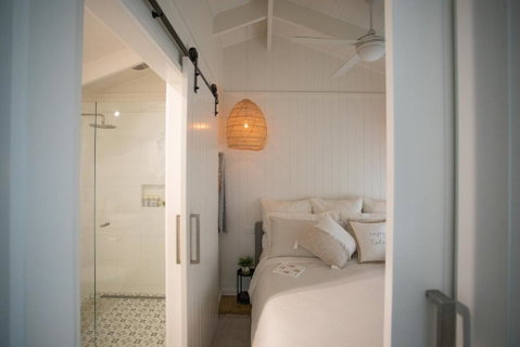 Gumnut Cottage Gippsland - Tiny Romantic Escape W King Bed Mountain Views - Timeshare Accommodation 4