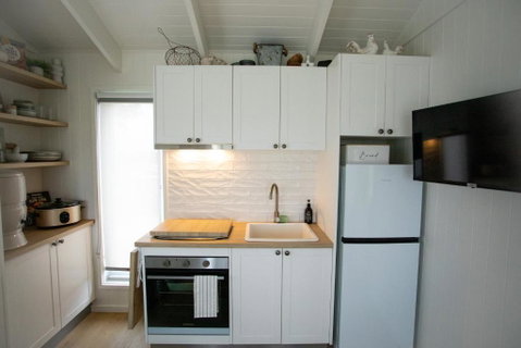 Gumnut Cottage Gippsland - Tiny Romantic Escape W King Bed Mountain Views - Timeshare Accommodation 2