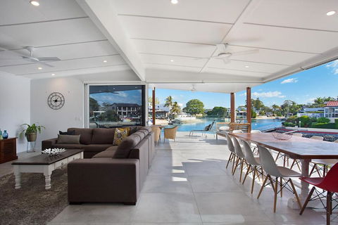 INCREDIBLE VALUE - Perfect For Large Families - Timeshare Accommodation 2