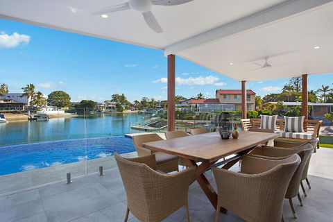 INCREDIBLE VALUE - Perfect For Large Families - Timeshare Accommodation 1