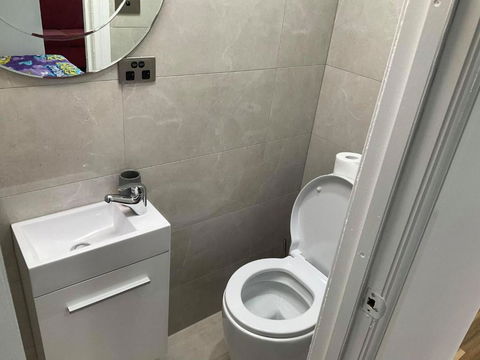 Hughesdale Private Studio - Timeshare Accommodation 2