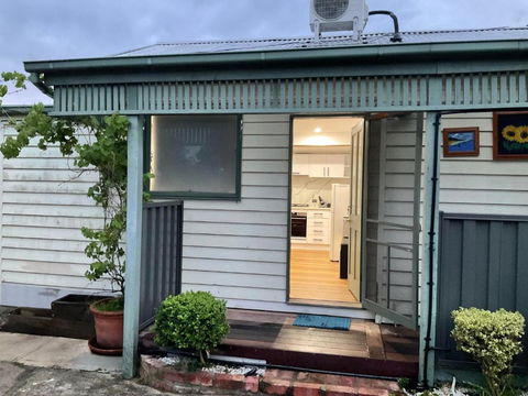 Hughesdale Private Studio - Timeshare Accommodation 1