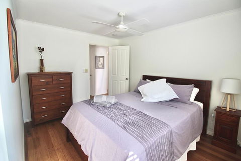 Aloha Alex Beach House Pet-friendly- 450m To The Beach - Timeshare Accommodation 3