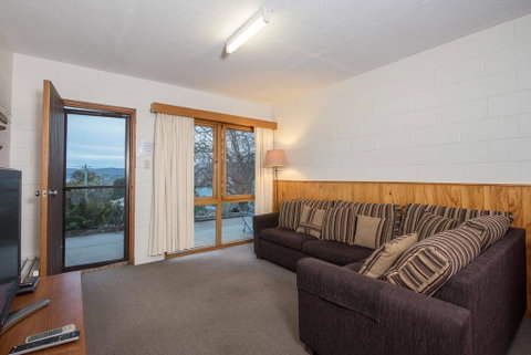 Alpine Apartment - Great Location With Views Of Lake Jindabyne - Timeshare Accommodation 1