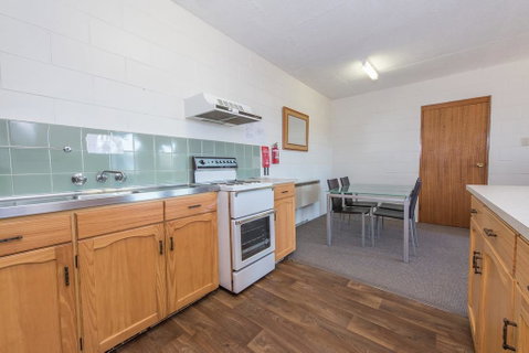 Alpine Apartment - Great Location With Views Of Lake Jindabyne - Timeshare Accommodation 2