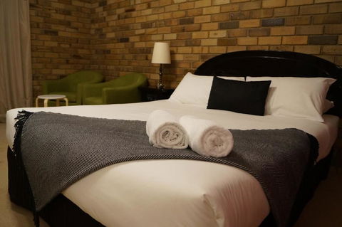 Magdala Motor Lodge & Lakeside Restaurant - Timeshare Accommodation 0