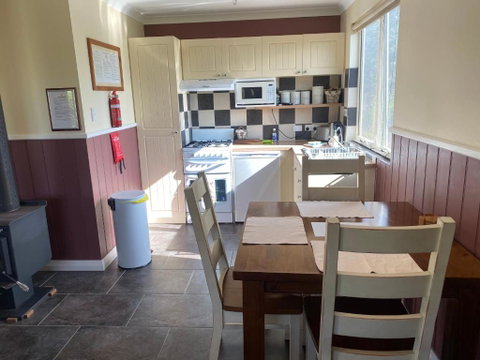 Manyat Peak Cottages Carnaby - Timeshare Accommodation 3