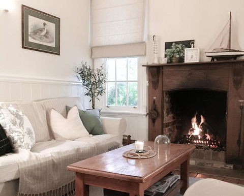 MARIGOLD COTTAGE Charming 1870s Central Daylesford Cottage - Timeshare Accommodation 2