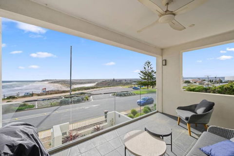 Meander - Port Noarlunga South - C21 SouthCoast Holidays - Timeshare Accommodation 1