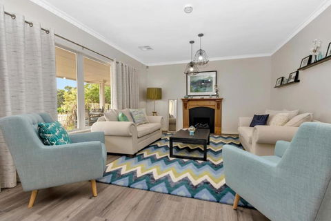 Mid Century 4 Bedroom Getaway In Barossa Vineyard - Timeshare Accommodation 0