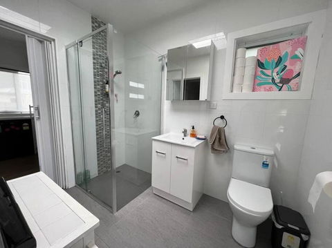 Modern 1 Bedroom Studio Free Parking Close To CBD - Timeshare Accommodation 1