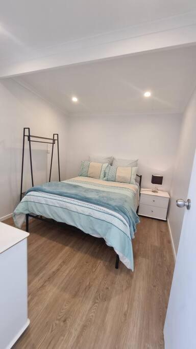 Modern 1 Bedroom Studio Free Parking Close To CBD - Timeshare Accommodation 2