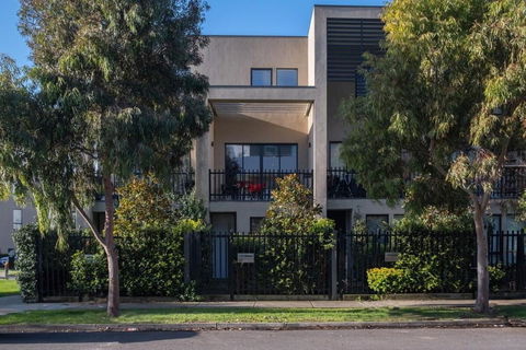 Modern Living 2br Townhouse In Maidstoneoffice - Timeshare Accommodation 1