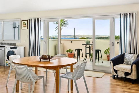MUS14 - 2 Bedroom Apartment - Muston Street, Mosman - Timeshare Accommodation 0