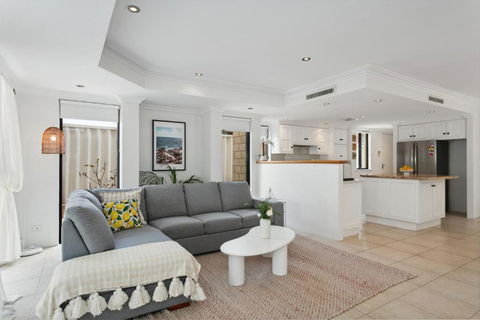 Newly Renovated Home Steps From Sorrento Beach - Timeshare Accommodation 1
