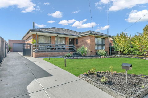 Newly Renovated House Near Melbourne Airport - Timeshare Accommodation 0
