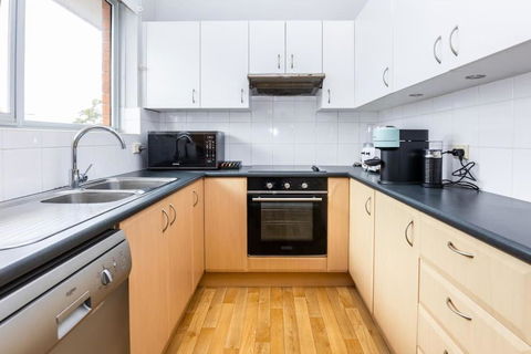 Mosman Views, 2bed, Parking, 15min Walk To Beach - Timeshare Accommodation 2