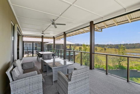 Mountain Majesty With Poolside Relaxing Getaway - Timeshare Accommodation 1