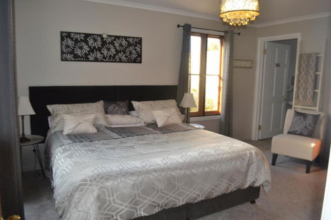 Mulberry Cottage Unique B&B Accommodation - Timeshare Accommodation 1