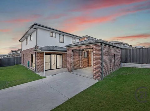 New 5 Bedroom House In Rousehill - Timeshare Accommodation 0