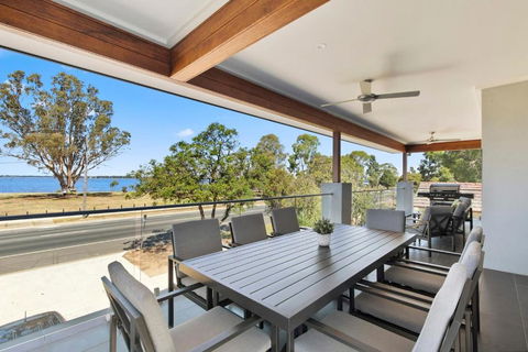 NEW - Sunrise Waters Holiday House - Timeshare Accommodation 0