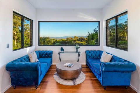 Ninderry Manor-Spectacular Hinterland Retreat - Timeshare Accommodation 1