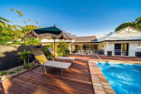 Ninderry Manor-Spectacular Hinterland Retreat - Timeshare Accommodation 2