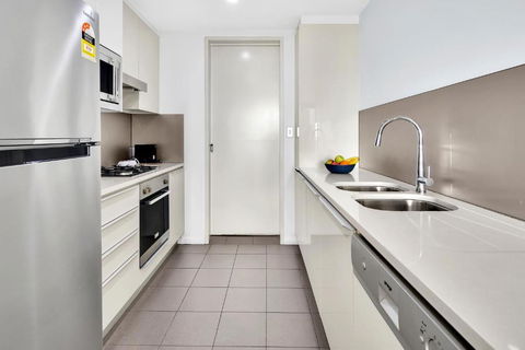 North Sydney Large Two Bedroom MIL2302 - Timeshare Accommodation 3