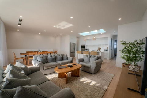 Ocean Pearl, Entire Home On The Esplanade - Timeshare Accommodation 1