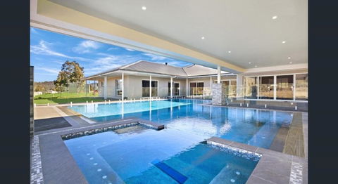 ON Keppies - BnB - Family Farm & Wedding Guest Accommodation Paterson NSW - Timeshare Accommodation 2