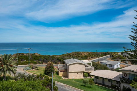 Ocean Vista Large Modern Home With Ocean Views - Timeshare Accommodation 0